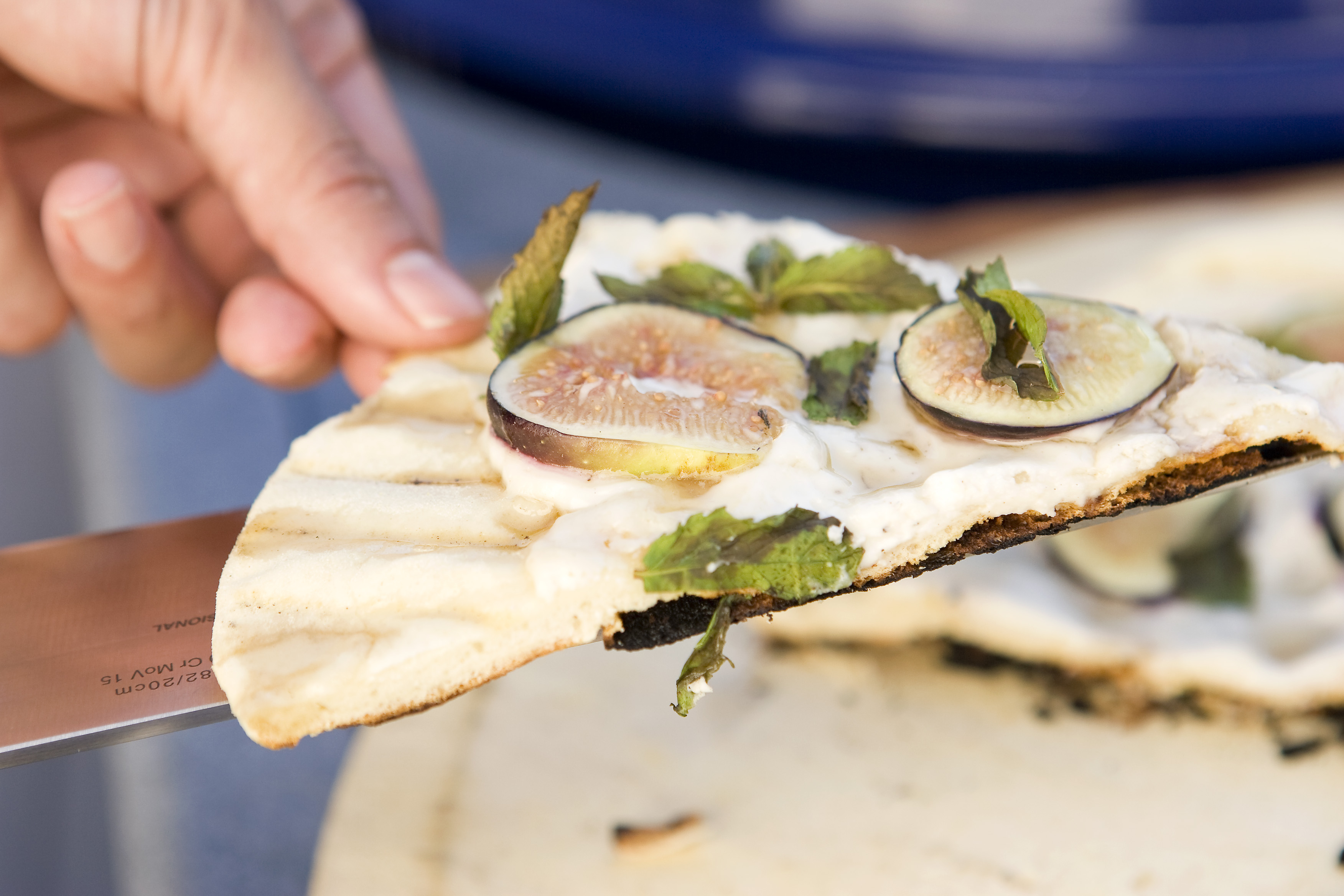 Grilled Fig And Goat Cheese Pizzas