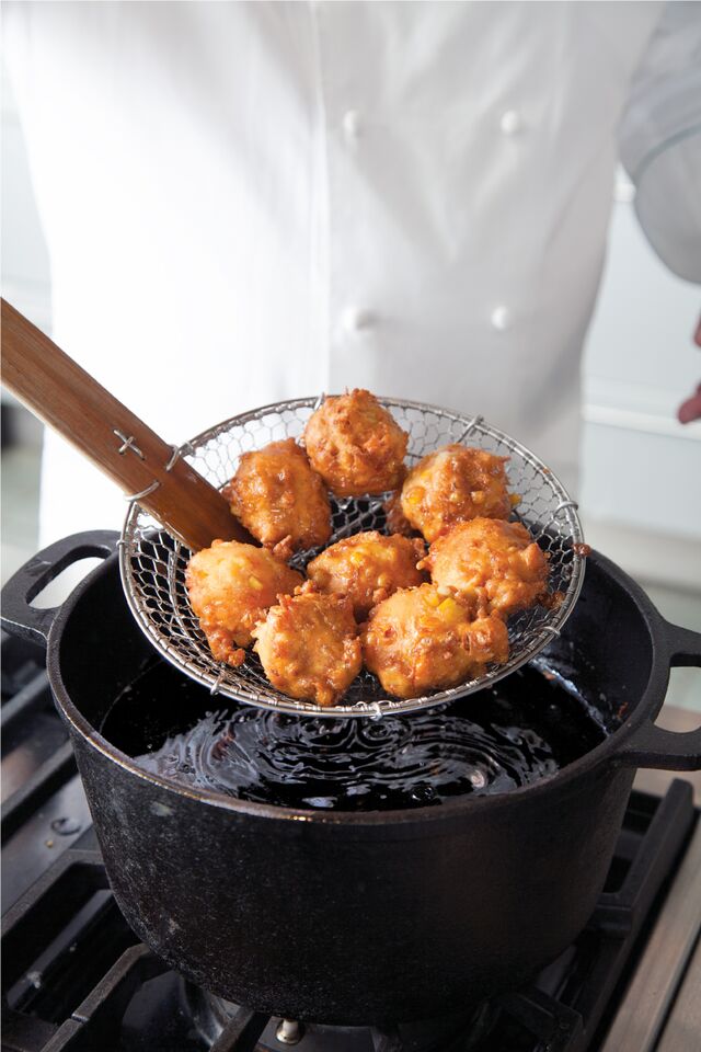 Crab and Corn Fritters with Fresh Corn Mayo | Emerils.com