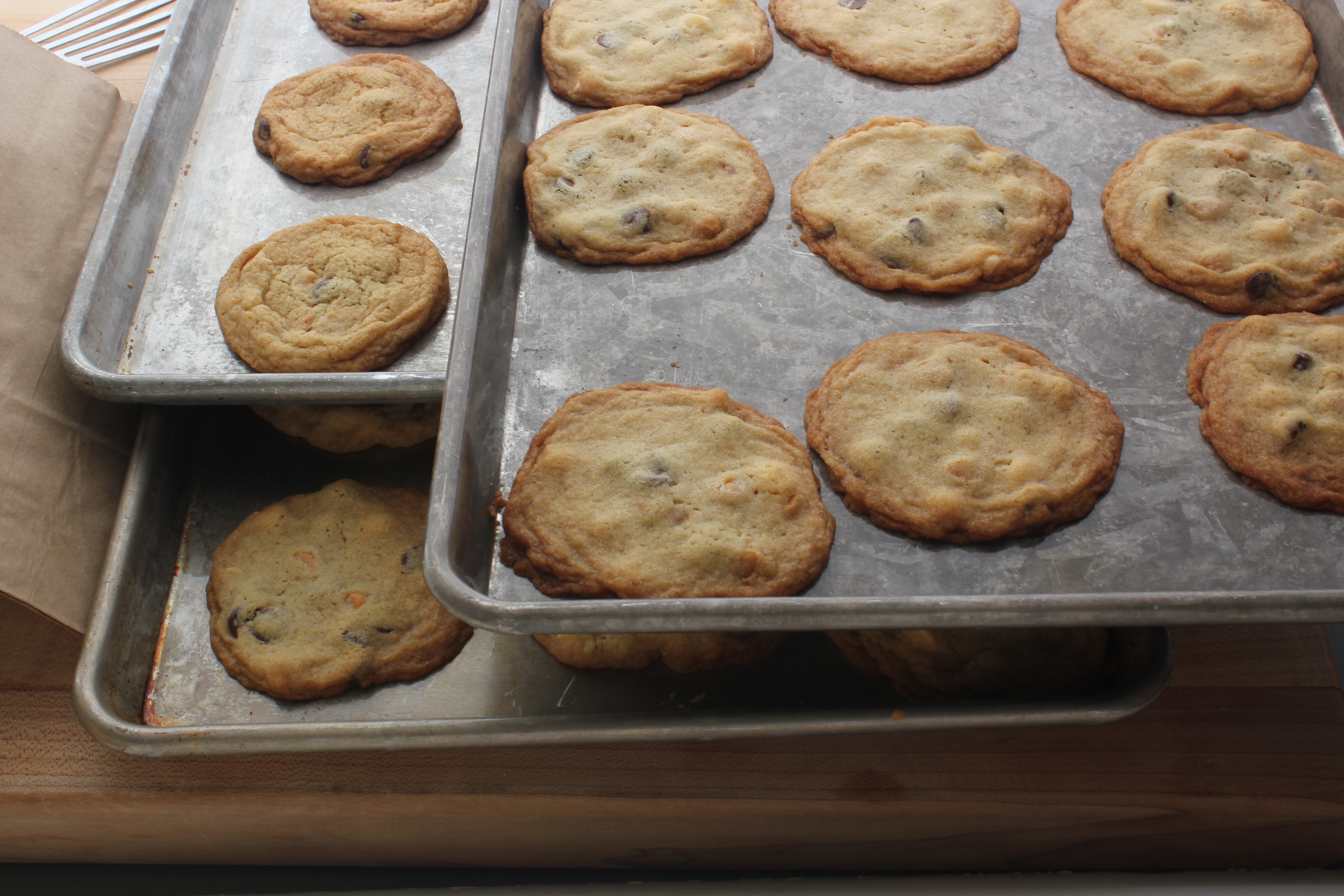 Big Chocolate Chip Cookies | Emerils.com