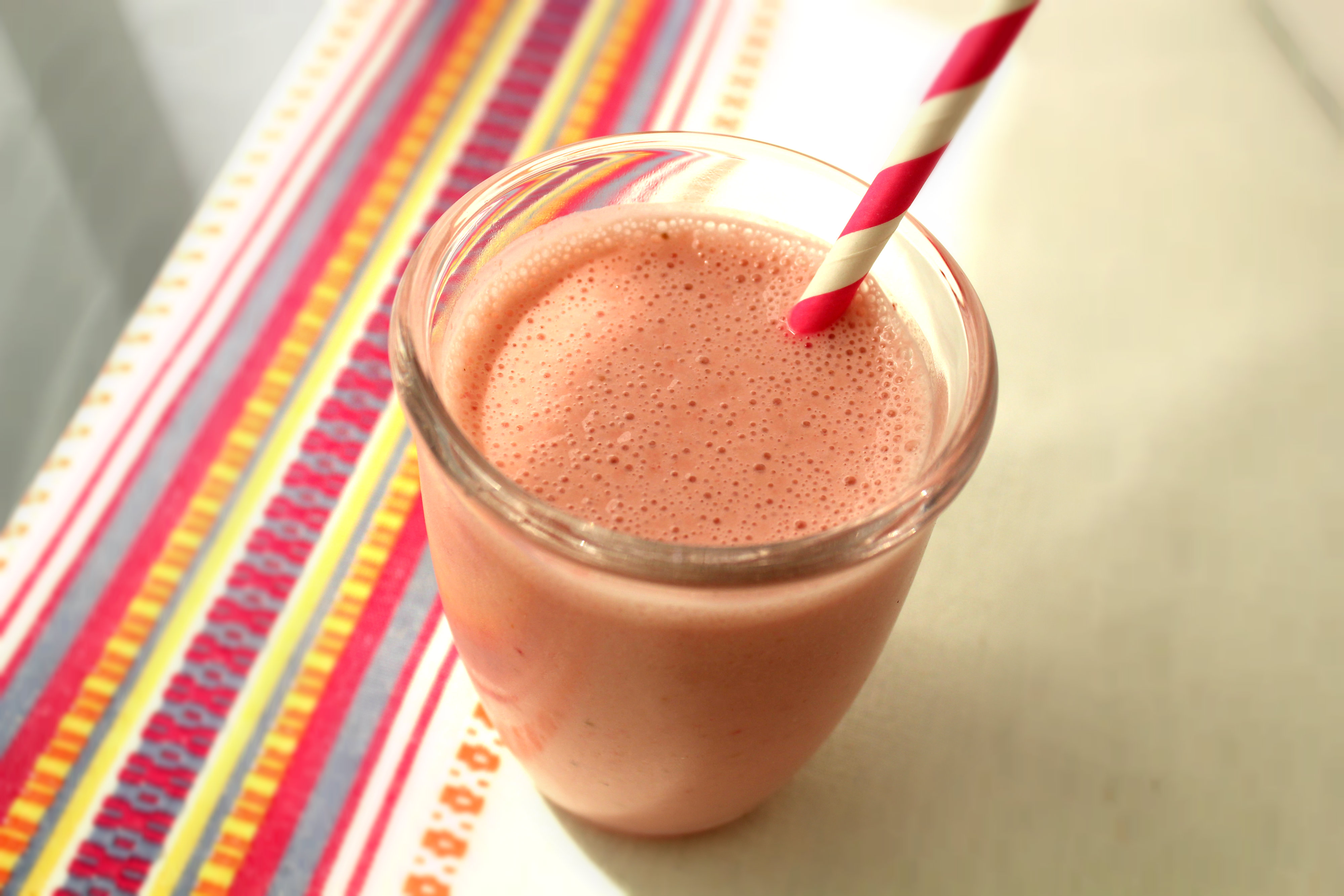 Yummy Wake Up Smoothies | Emerils.com