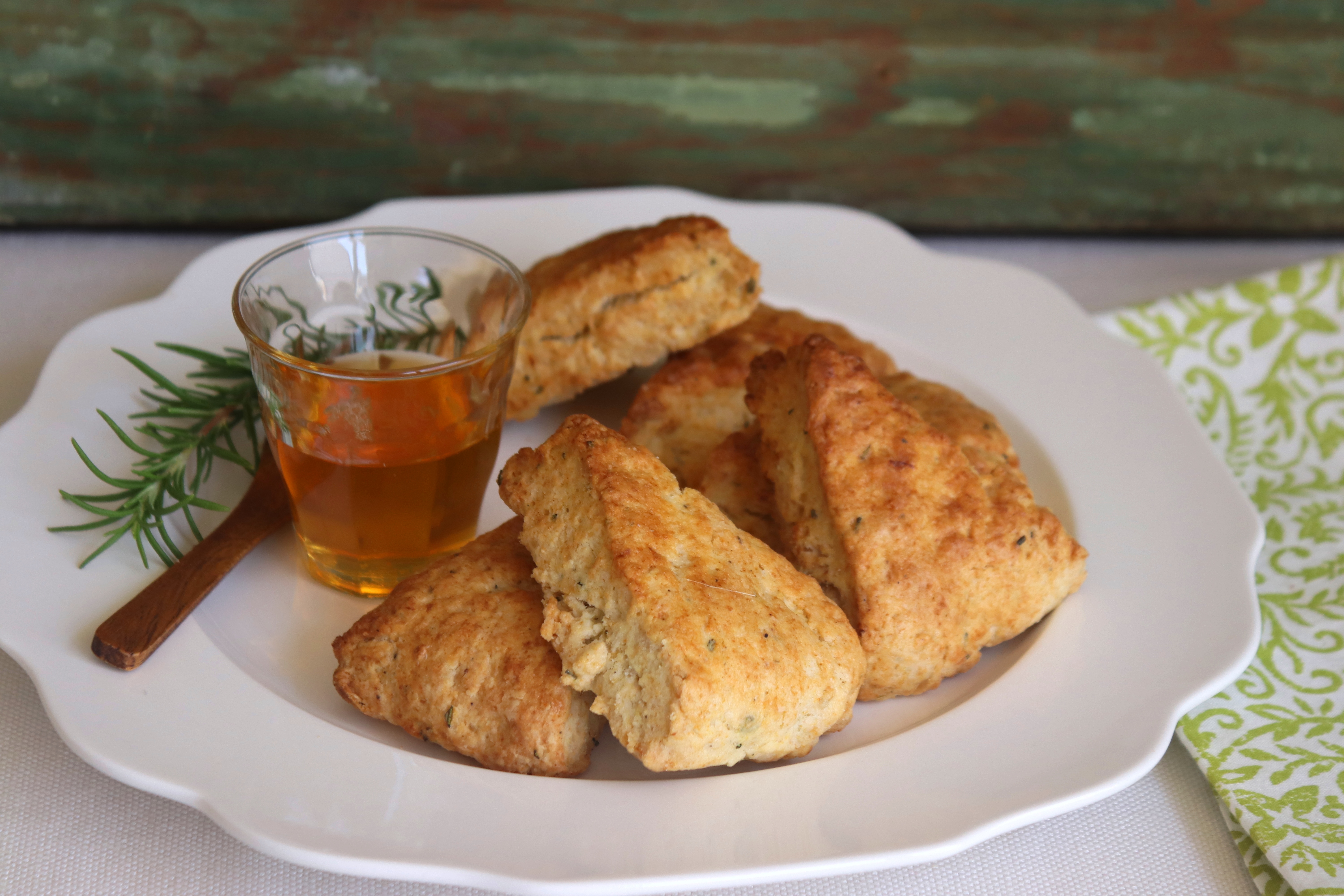 Lemon Rosemary Scones | Emerils.com
