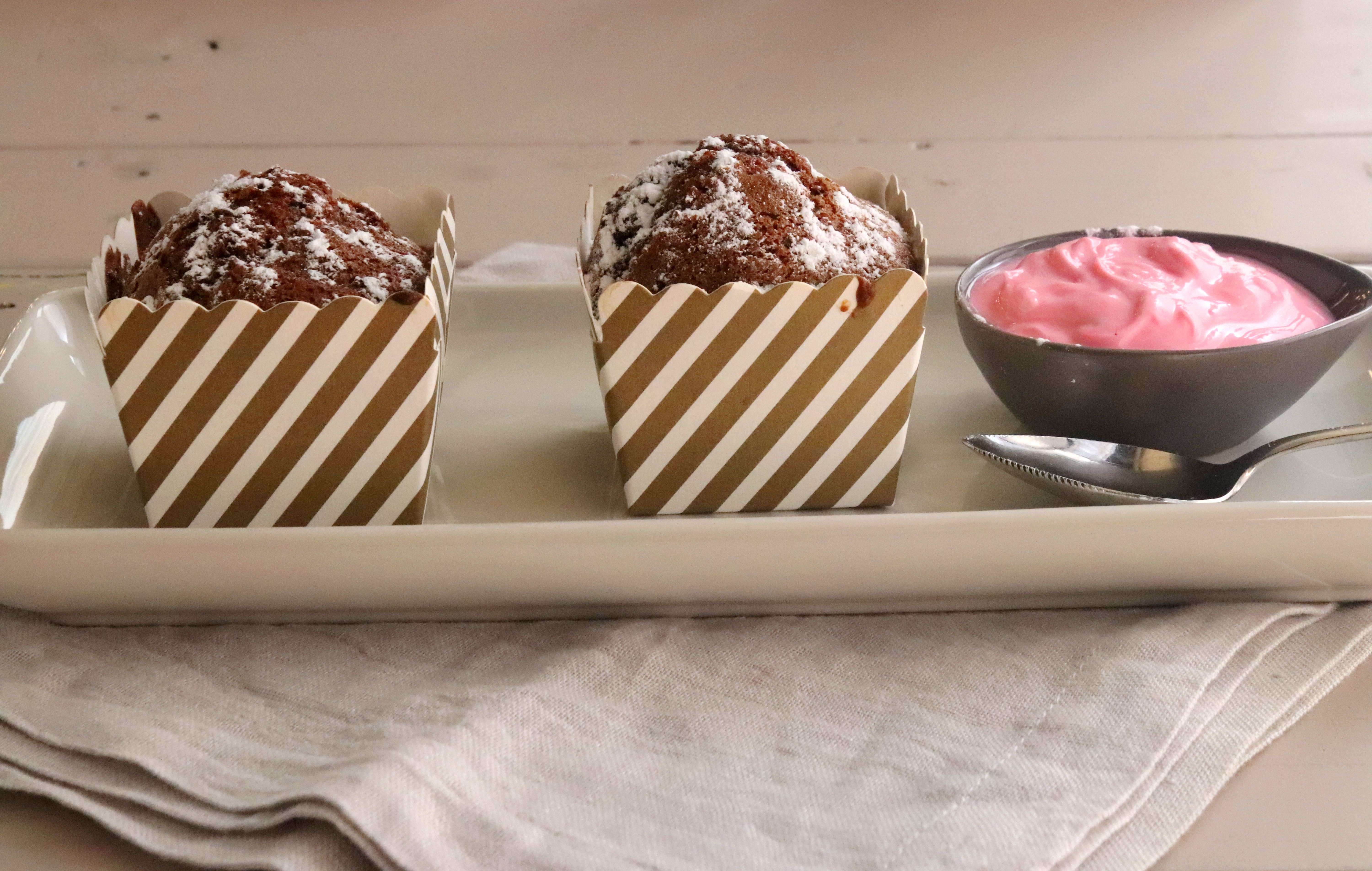 STRAWBERRY MACADEMIA NUT MUFFINS | Emerils.com