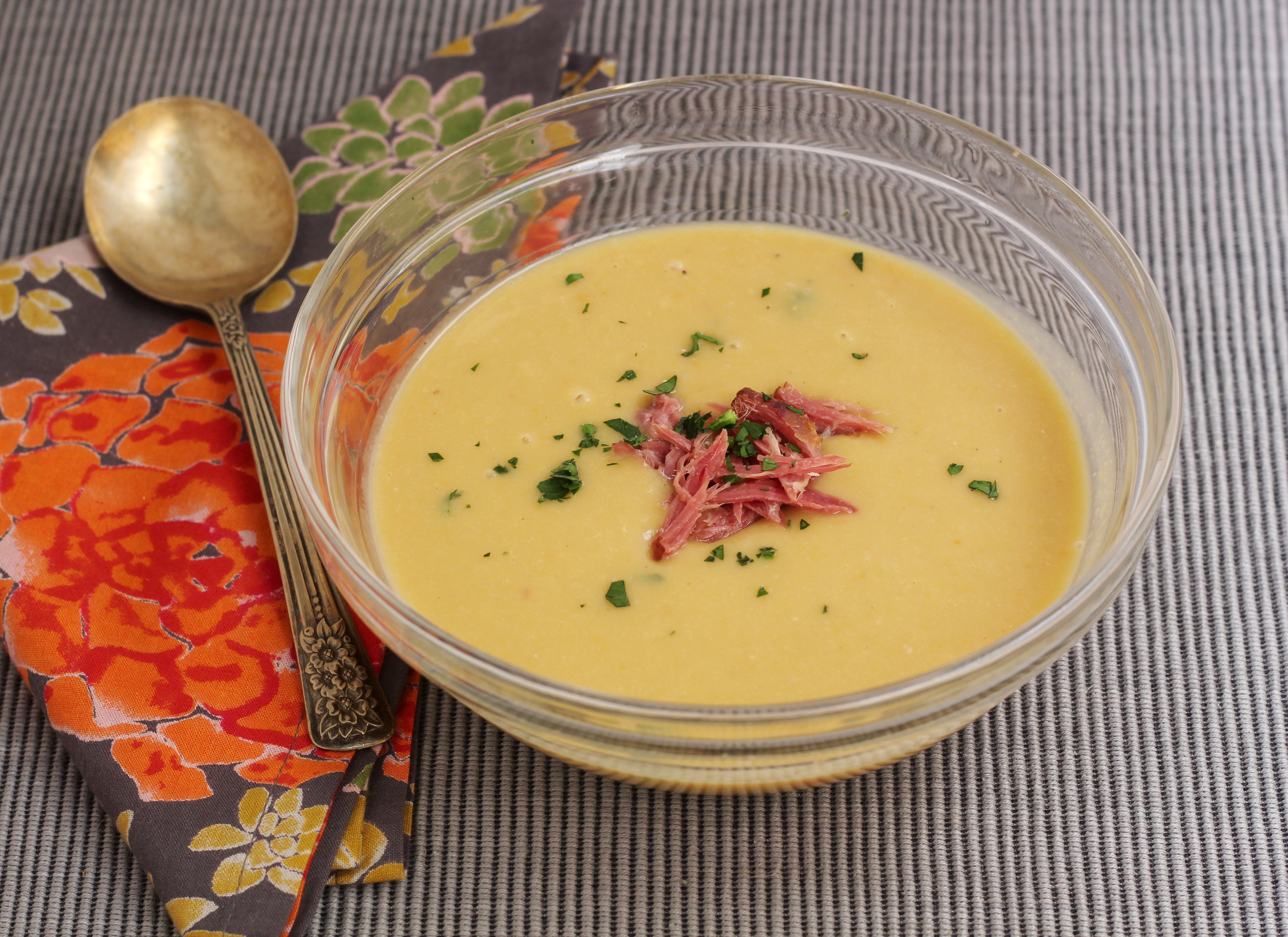 Swedish Yellow Pea Soup (Ärtsoppa) - Savor the Best