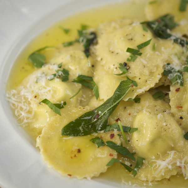 Cheese Ravioli With Butter Sauce