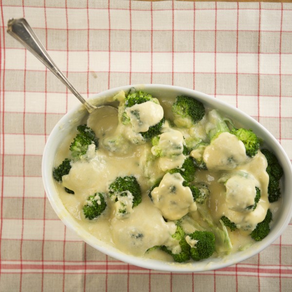Broccoli With Seriously Cheesy Sauce