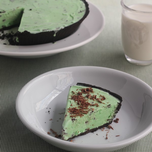 Chocolate Mint Chip Ice Cream Pie