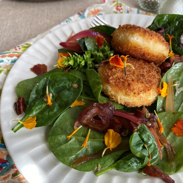 Warm Spinach Salad With Roasted Pecan And Bacon Dressing With Goats Cheese Warm Spinach Salad With Roasted Pecan And Bacon Dressing With Goats Cheese